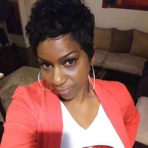 Meet your Posher, Tonia